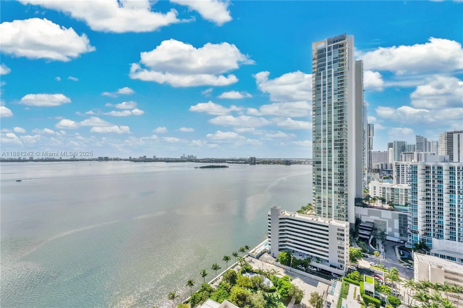 650 NE 32nd St # 2407, Miami, FL 33137