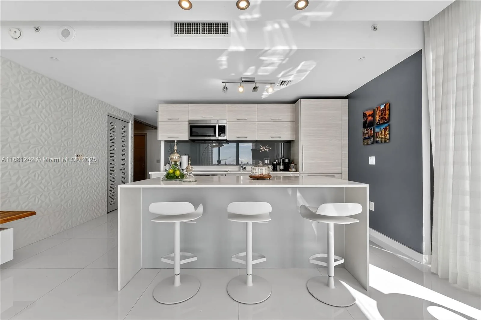 650 NE 32nd St # 2407, Miami, FL 33137 photo 6