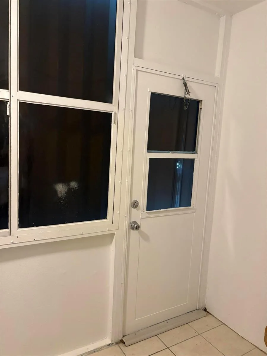 200 Berkshire J, West Palm Beach, FL 33417 photo 3
