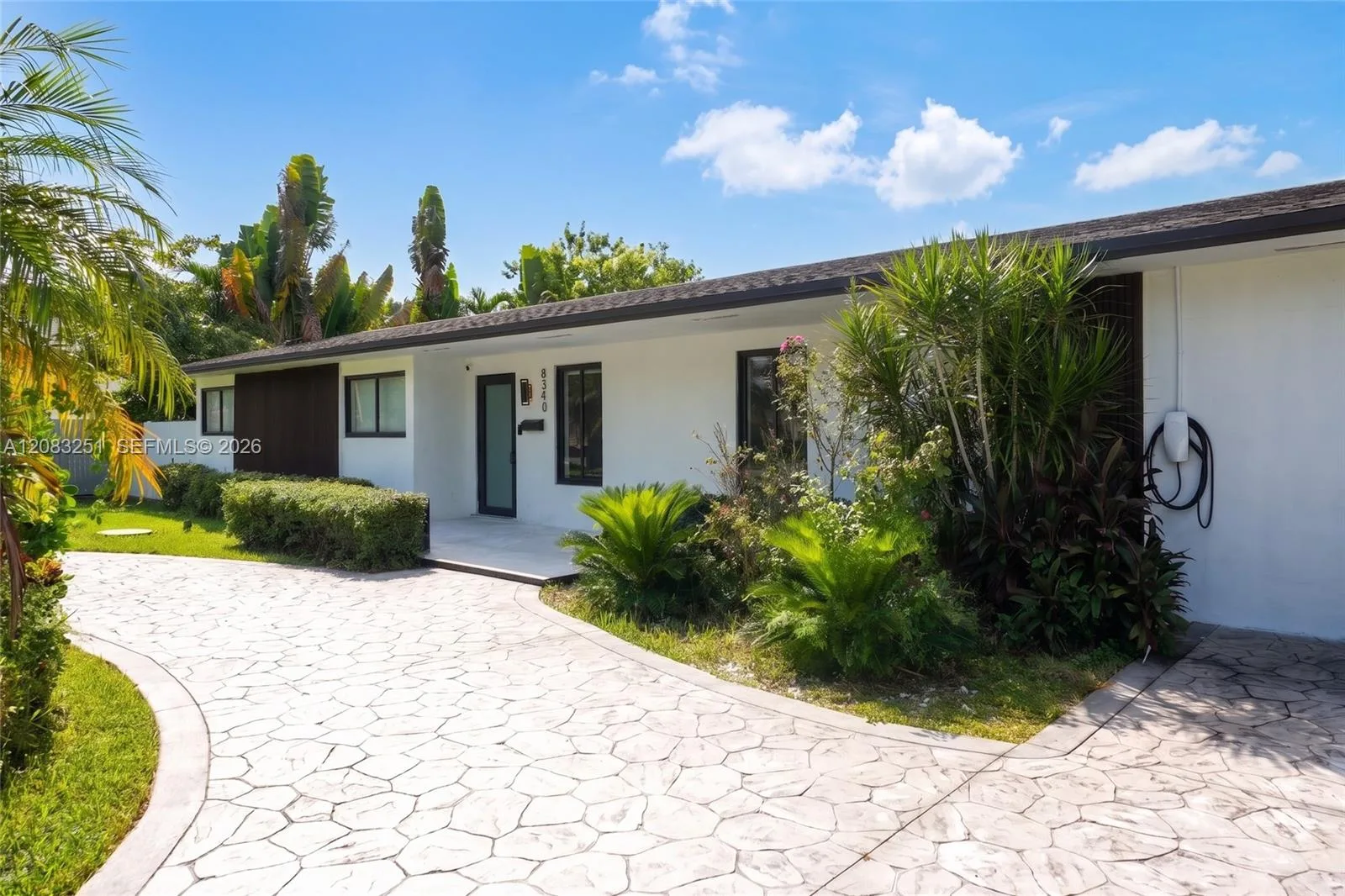 8340 SW 41st Ter, Miami, FL 33155