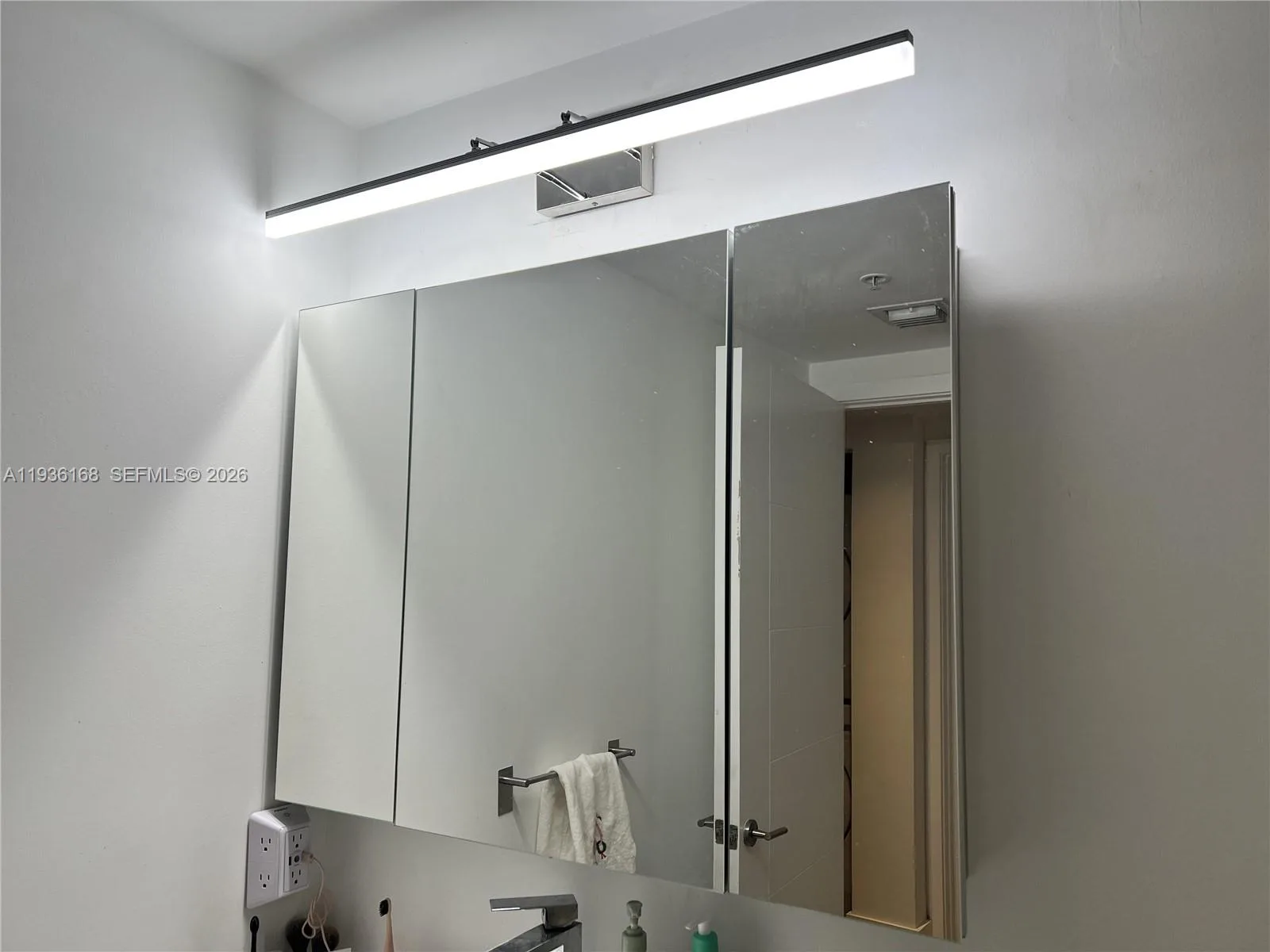 1010 SW 2nd Ave # 1702, Miami, FL 33130 photo 7
