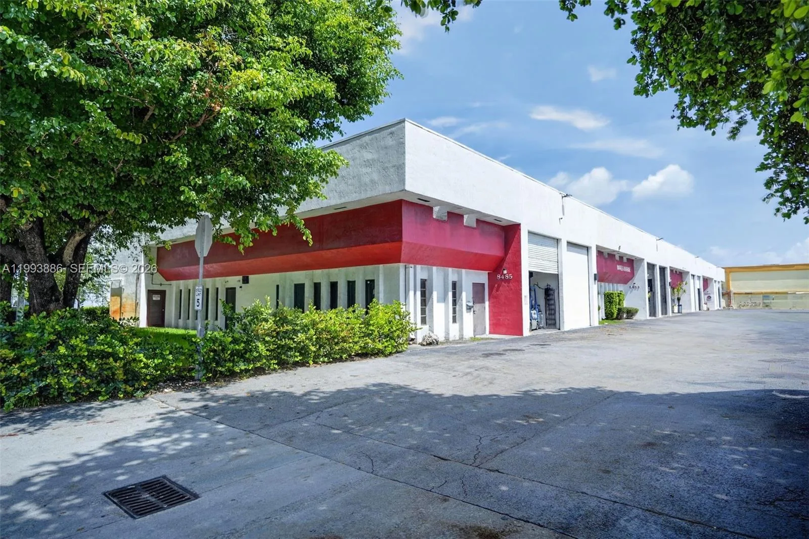 Warehouse/Restaurant For Sale In Doral, Doral, FL 33166 photo 2