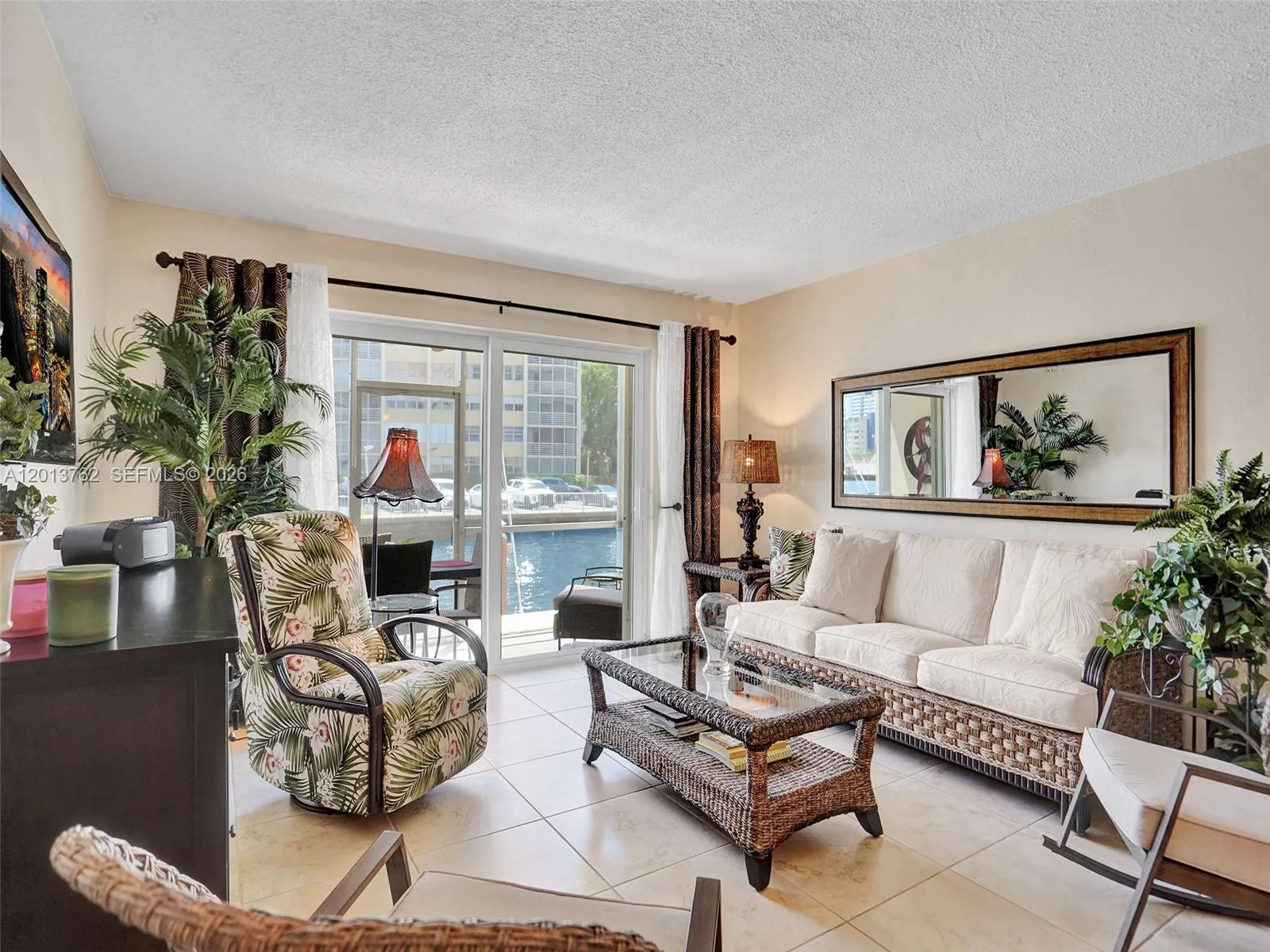 2600 Diana Dr # 105, Hallandale Beach, FL 33009