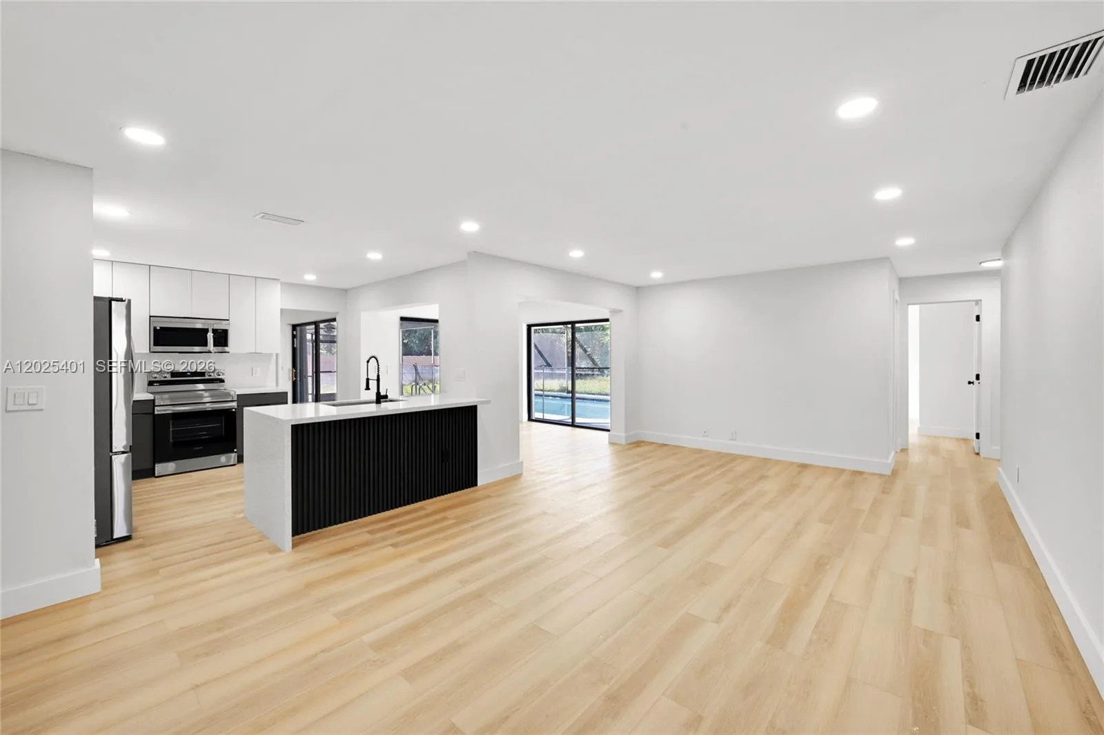 8475 NW 2nd Mnr, Coral Springs, FL 33071 photo 13