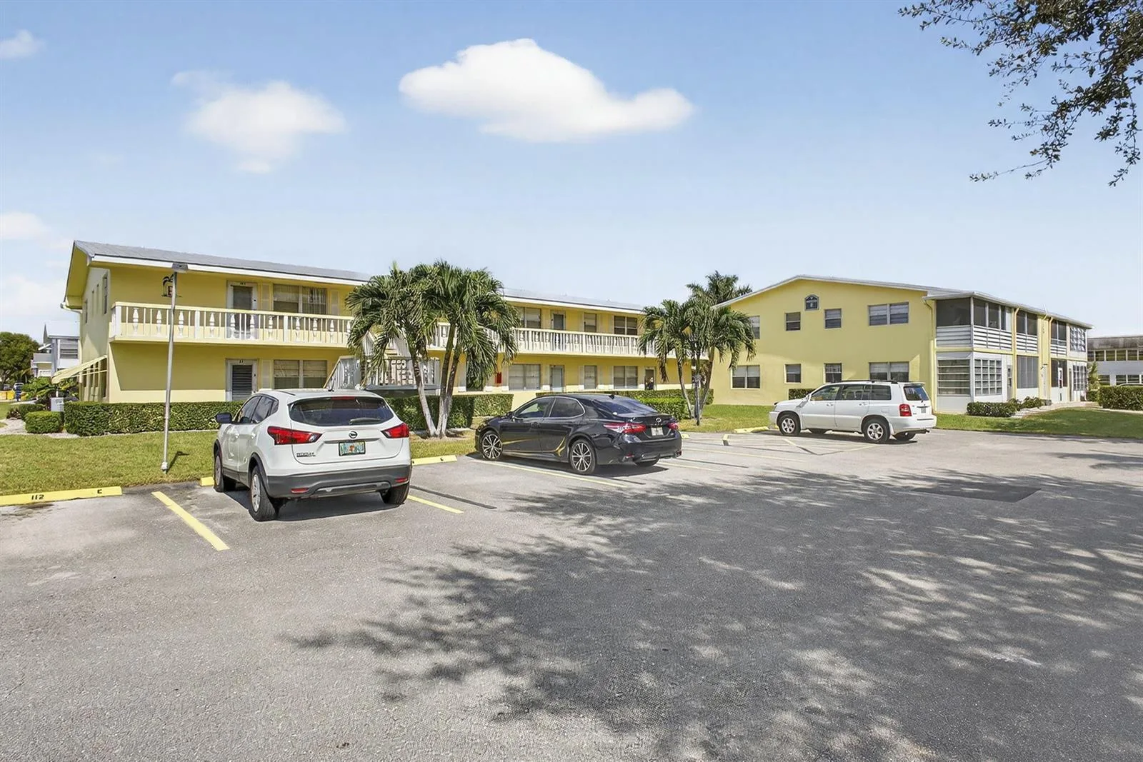 100 SHEFFIELD E, West Palm Beach, FL 33417 photo 2