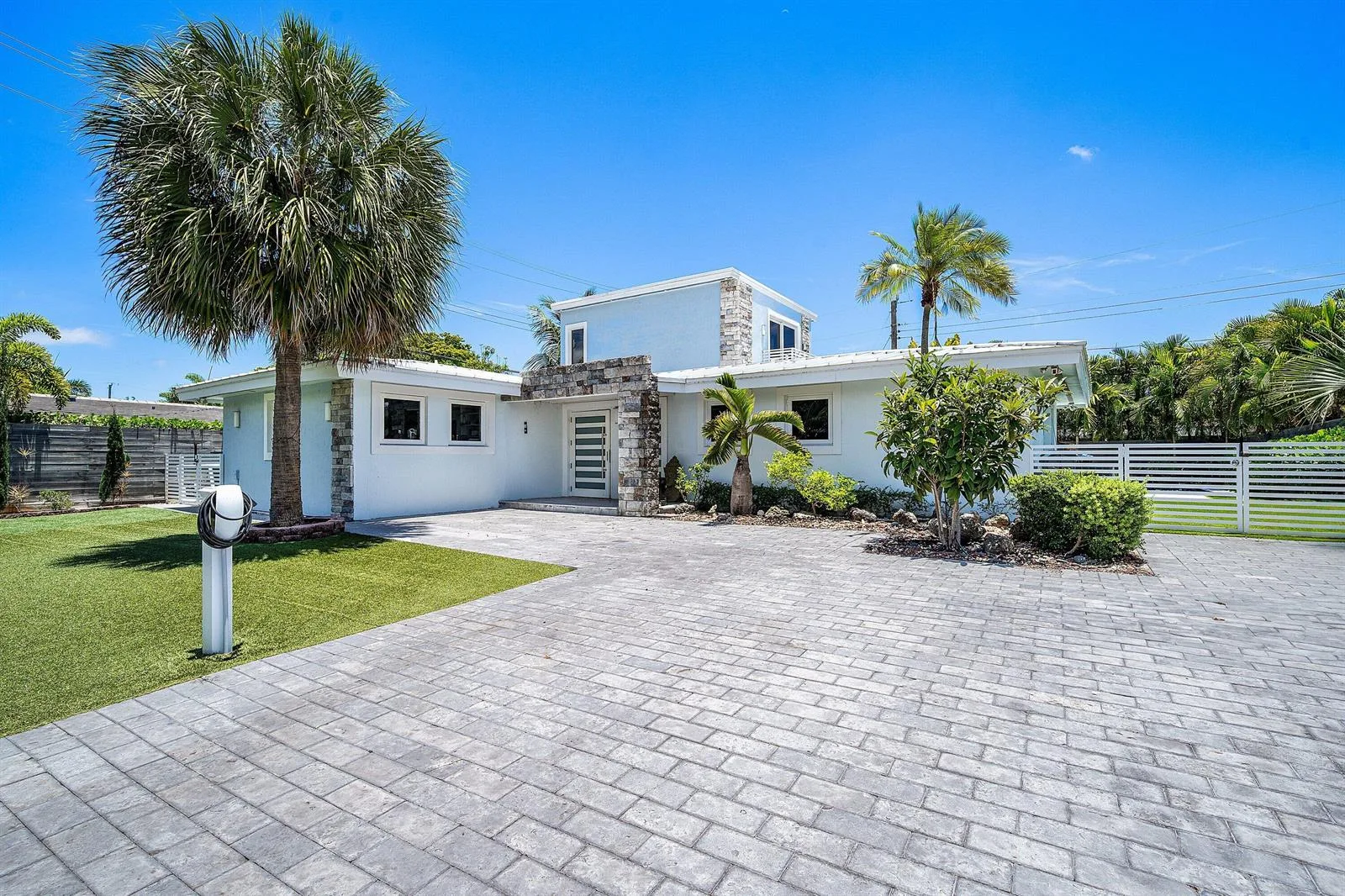 5920 NE 21st Road, Fort Lauderdale, FL 33308