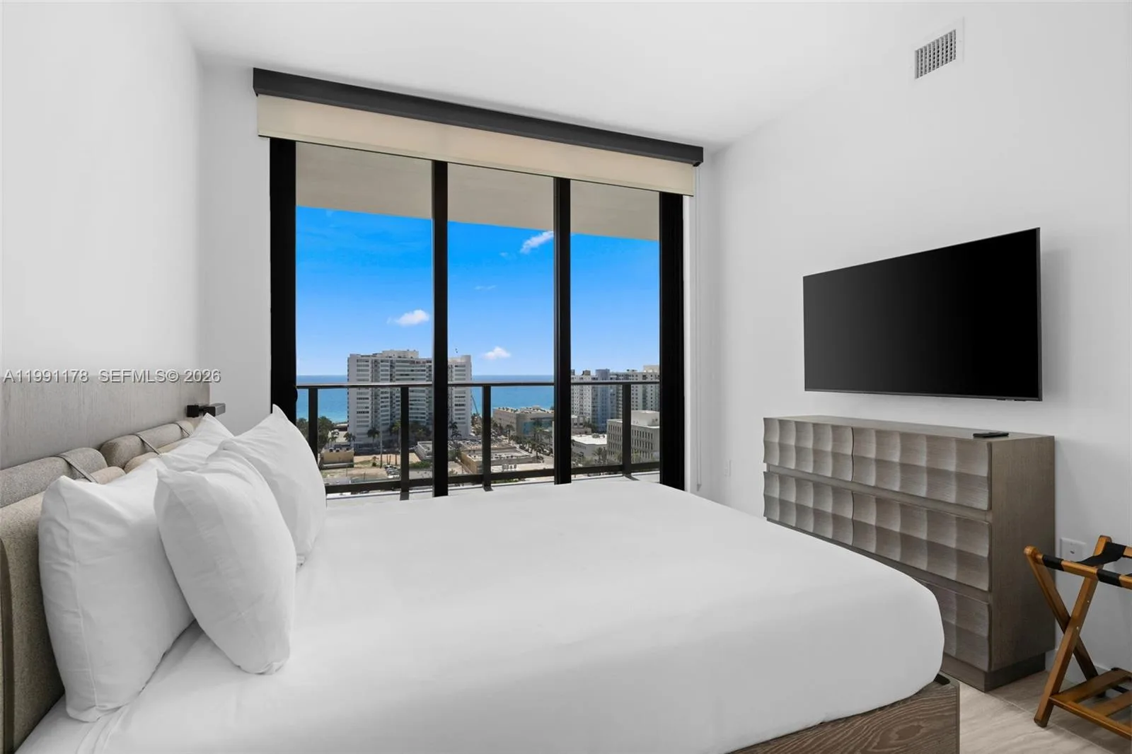 580 72nd St # 1402, Miami Beach, FL 33141 photo 10