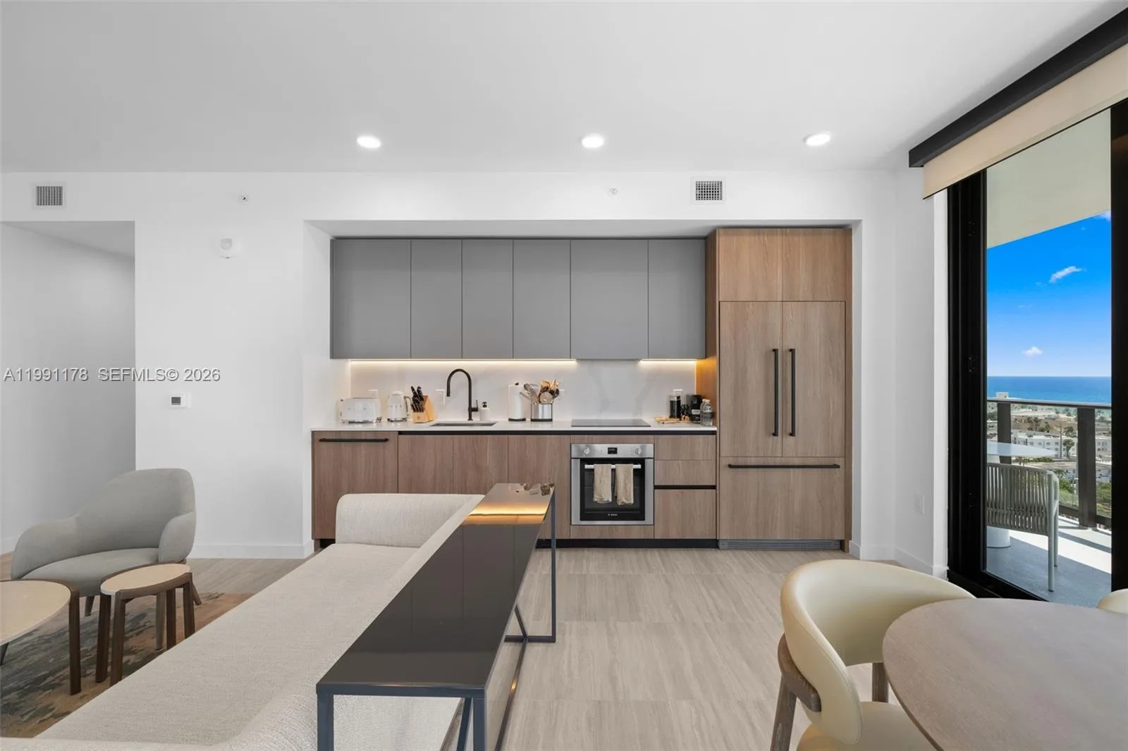 580 72nd St # 1402, Miami Beach, FL 33141 photo 8