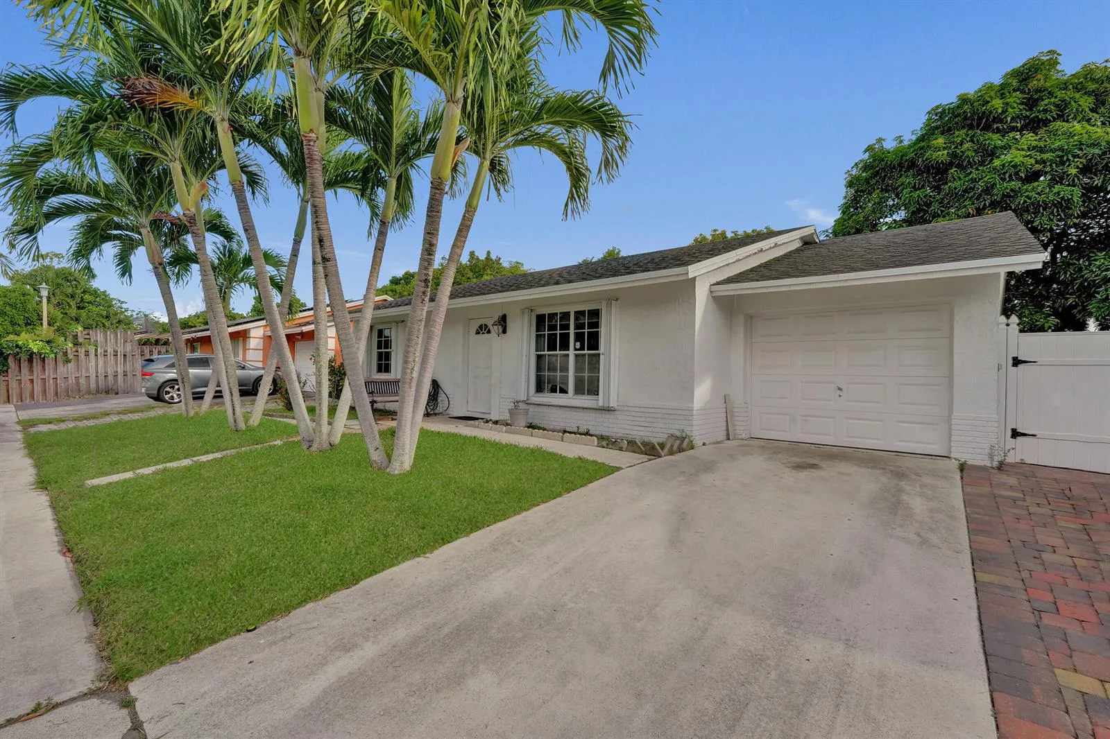 6134 E Wauconda Way E, Lake Worth, FL 33463 photo 2