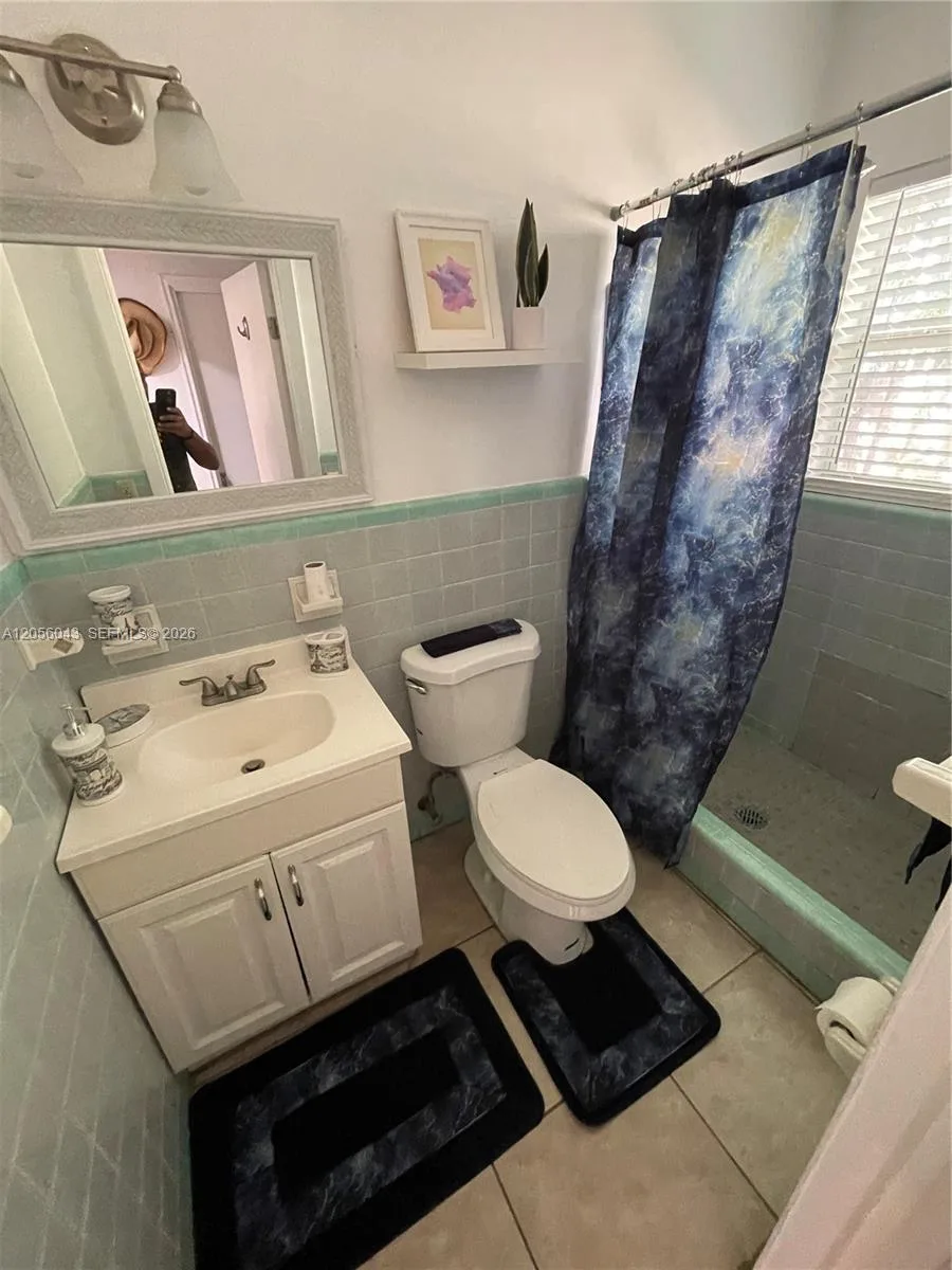 1717 NE 12th St # 5, Fort Lauderdale, FL 33304 photo 5