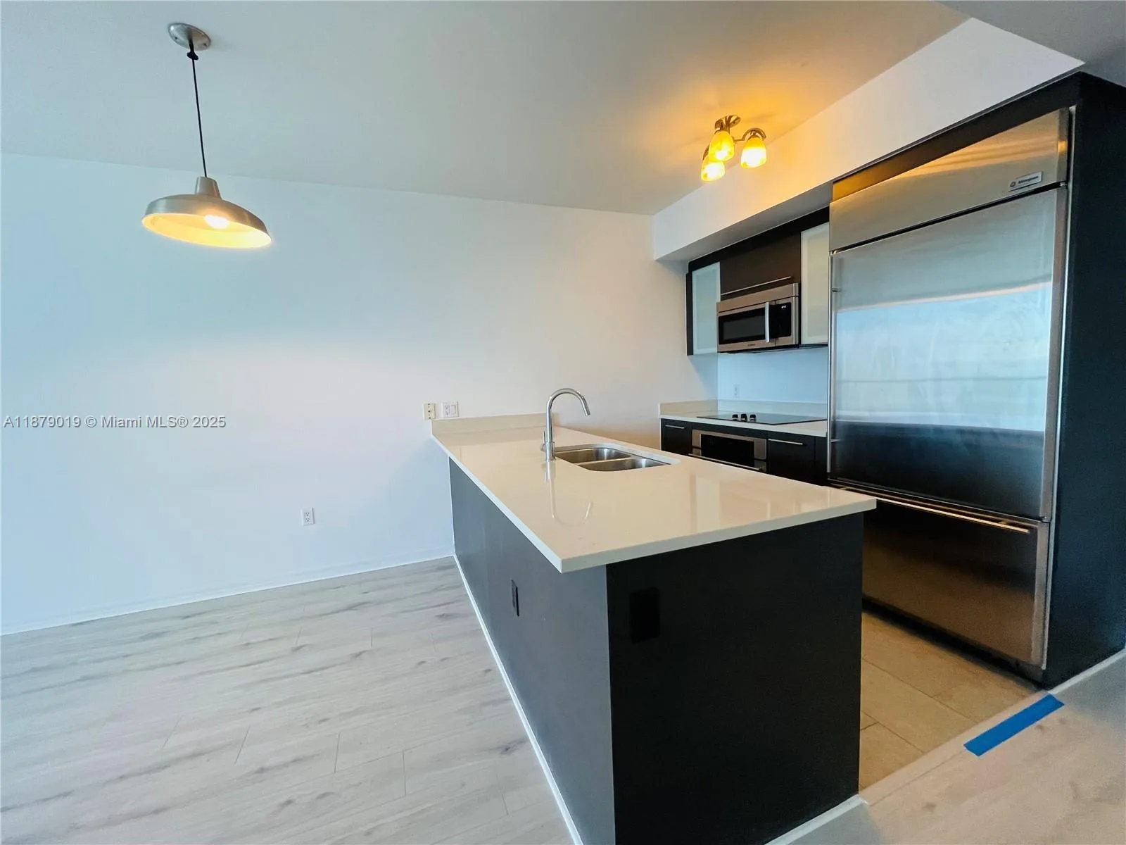 55 SE 6th St # 3104, Miami, FL 33131 photo 2