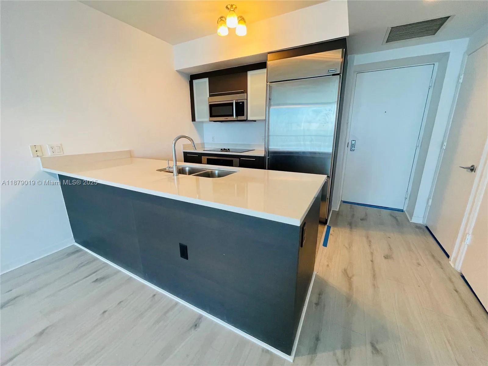 55 SE 6th St # 3104, Miami, FL 33131 photo 4