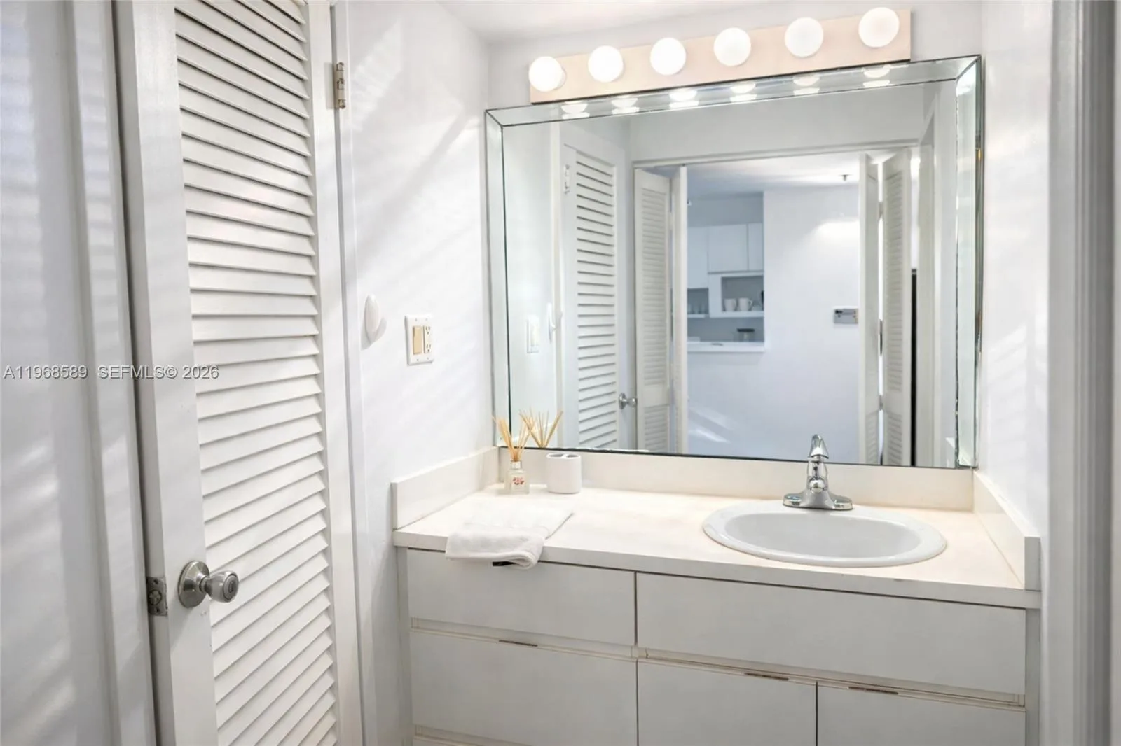 100 Lincoln Rd # 415, Miami Beach, FL 33139 photo 8