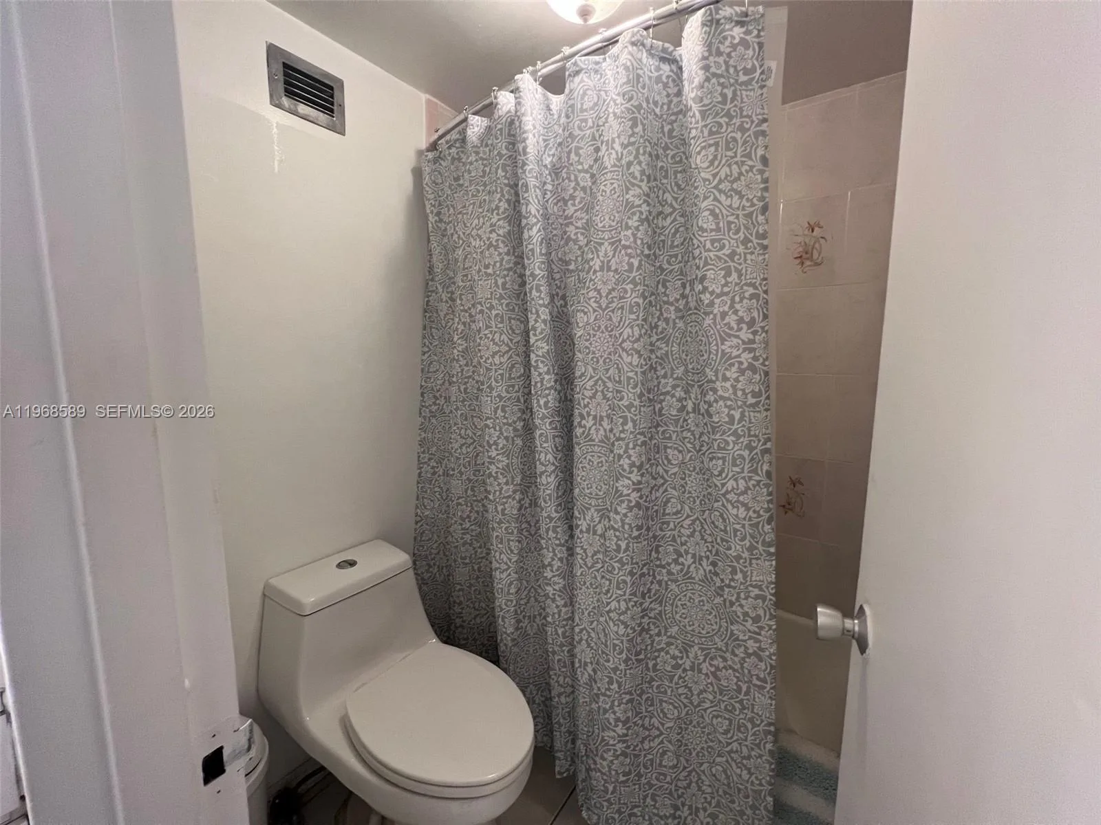 100 Lincoln Rd # 415, Miami Beach, FL 33139 photo 9