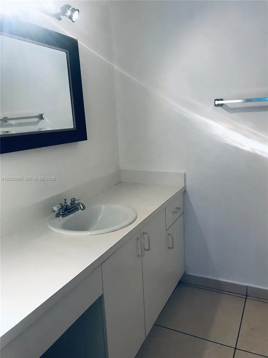 17600 NW 68th Ave # B3006, Hialeah, FL 33015 photo 11
