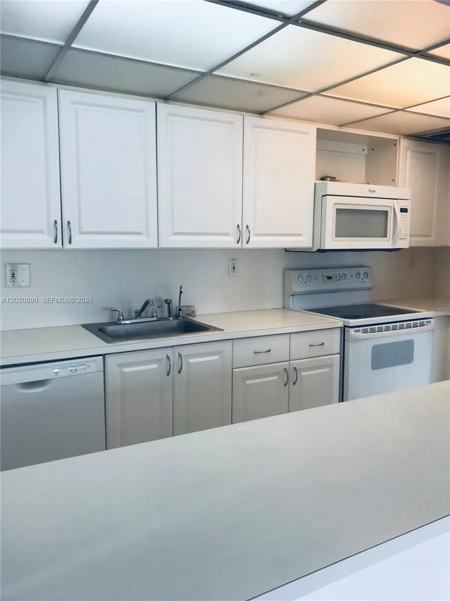 17600 NW 68th Ave # B3006, Hialeah, FL 33015 photo 6