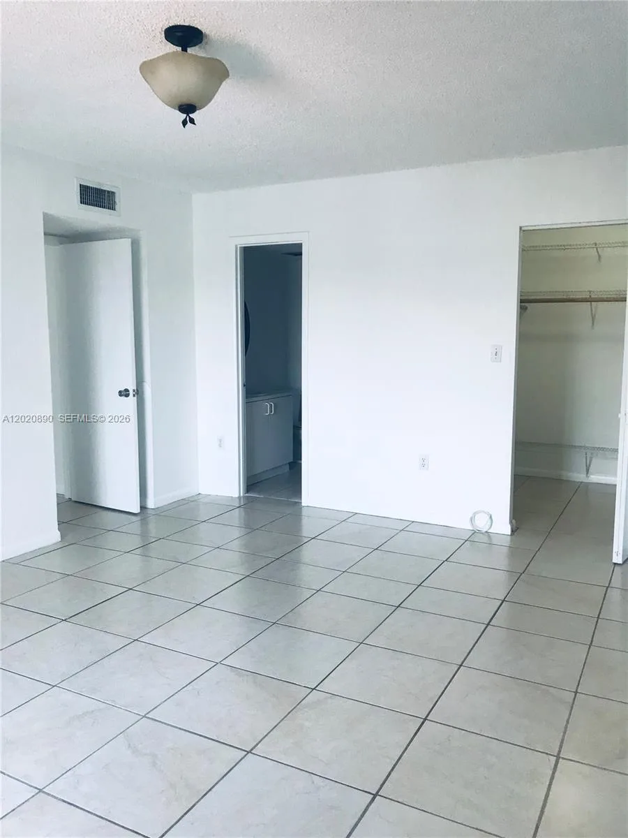 17600 NW 68th Ave # B3006, Hialeah, FL 33015 photo 8