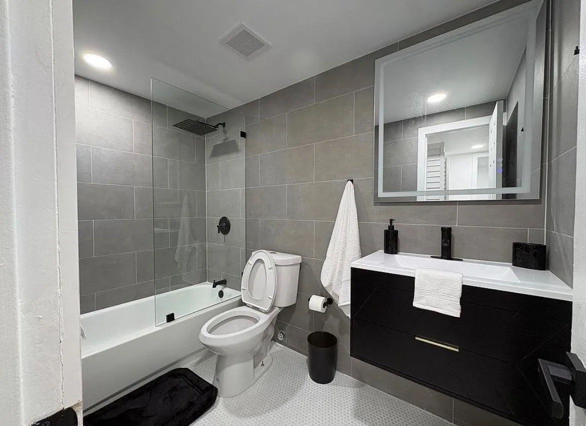4265 NW South Tamiami Canal Drive # 1-211, Miami, FL 33126 photo 4