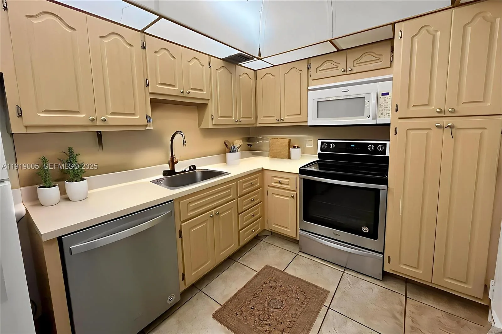 1950 S Ocean Dr # 20A, Hallandale Beach, FL 33009 photo 10