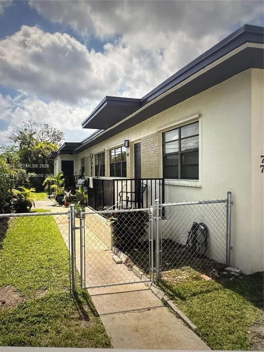 7546 NW 2nd Ter, Miami, FL 33126 photo 2