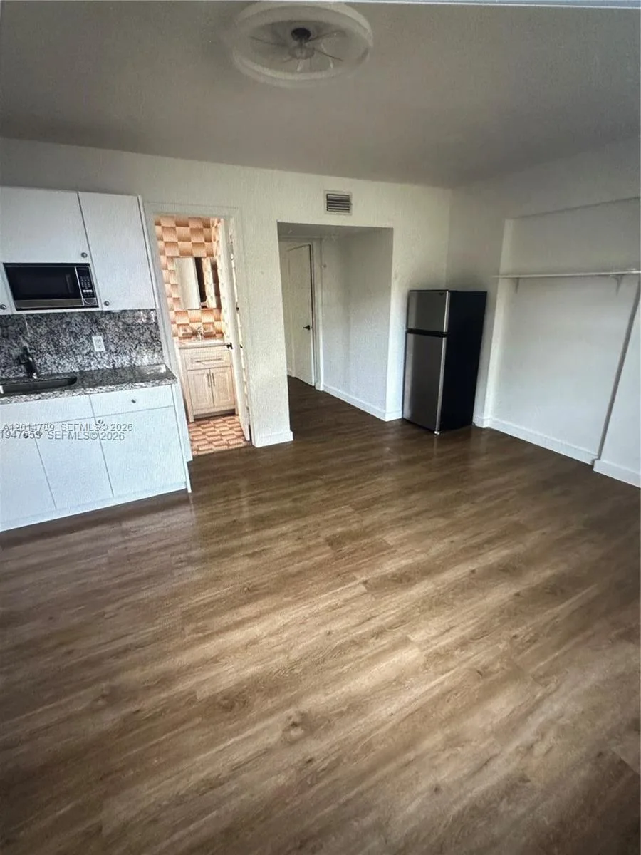 7546 NW 2nd Ter, Miami, FL 33126 photo 5