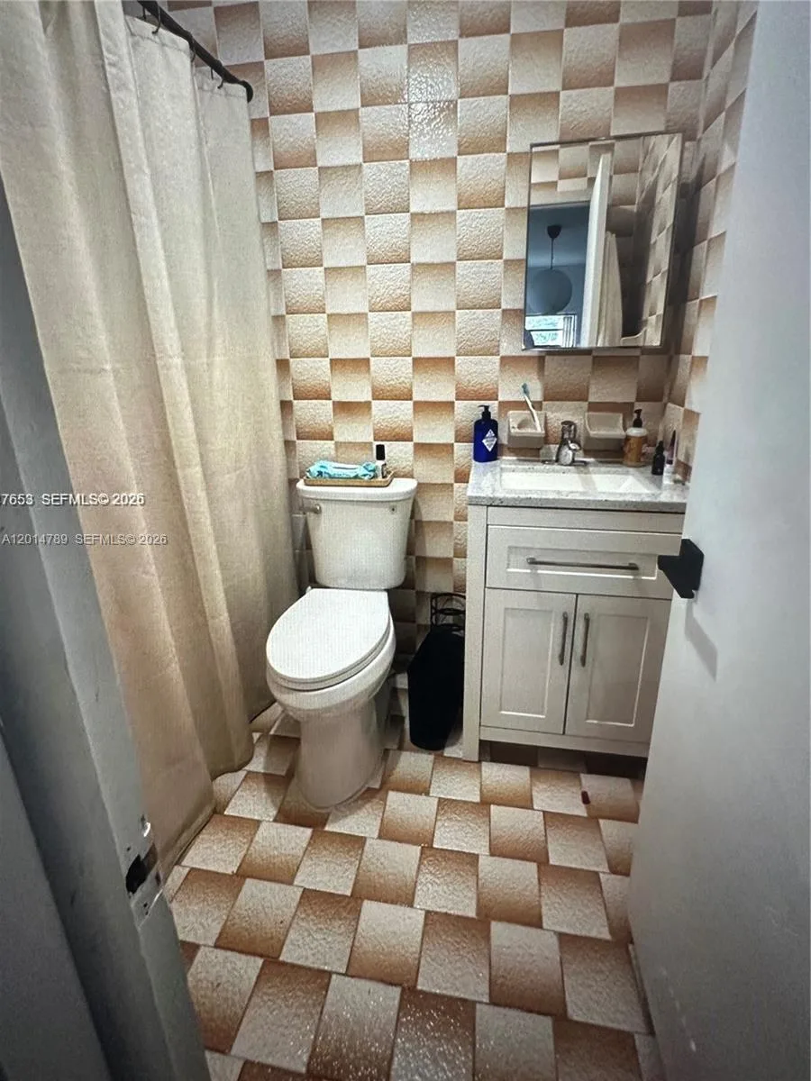7546 NW 2nd Ter, Miami, FL 33126 photo 7