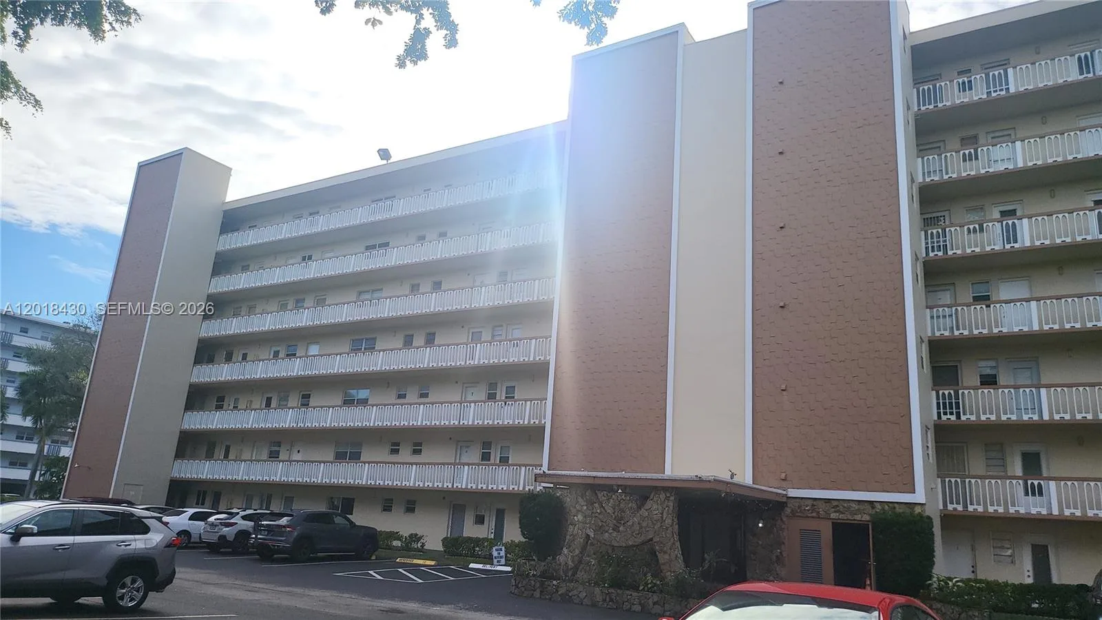1001 NE 14th Ave # 201, Hallandale Beach, FL 33009