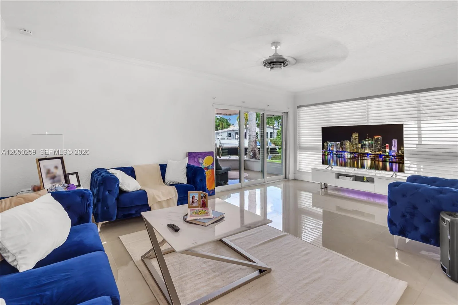 2424 NE 18th Ave, Wilton Manors, FL 33305 photo 8