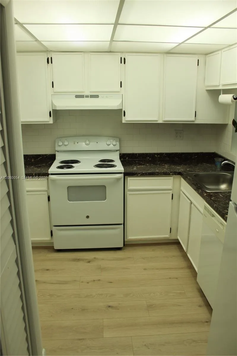 11750 SW 18th St # 502-1, Miami, FL 33175 photo 9