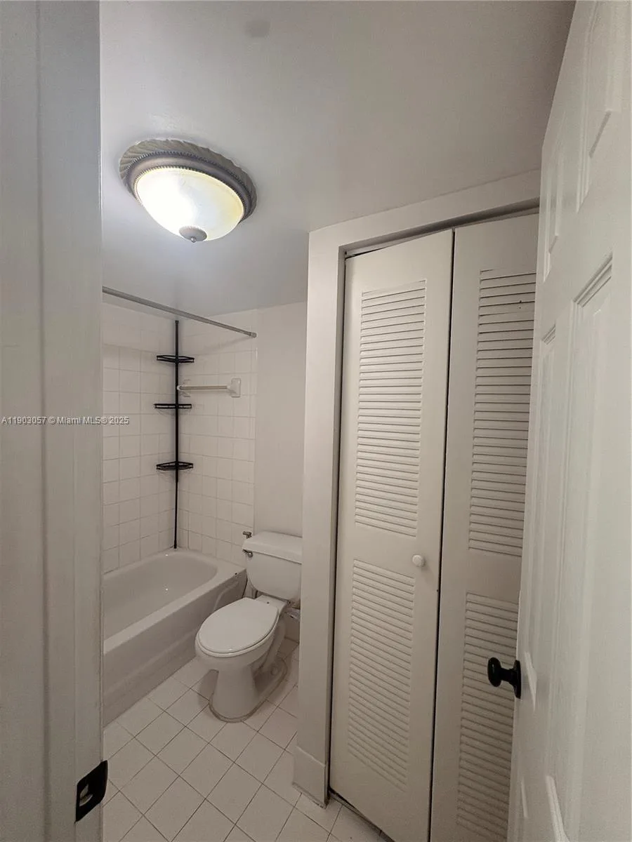18850 NW 57th Ave # 306, Hialeah, FL 33015 photo 12