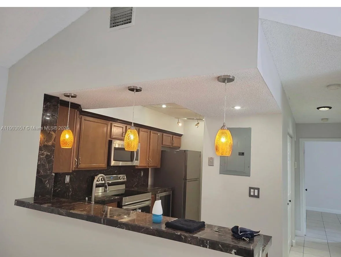 18850 NW 57th Ave # 306, Hialeah, FL 33015 photo 4