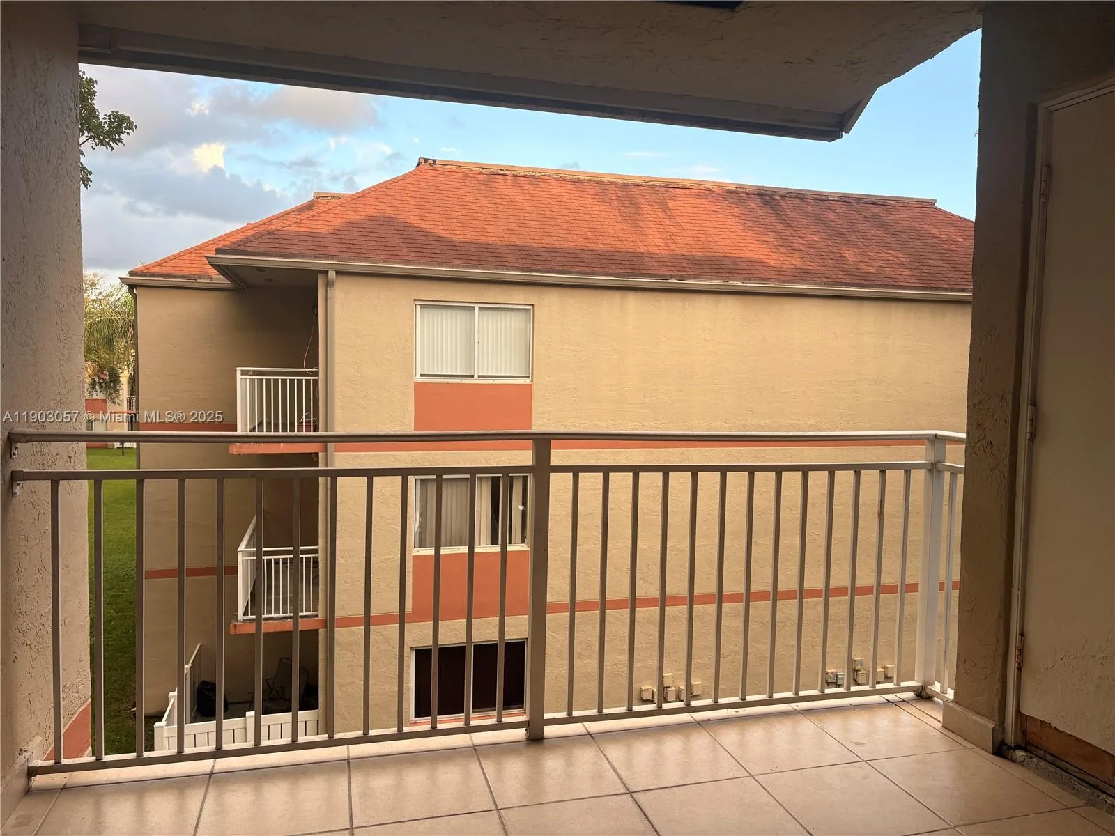 18850 NW 57th Ave # 306, Hialeah, FL 33015 photo 7