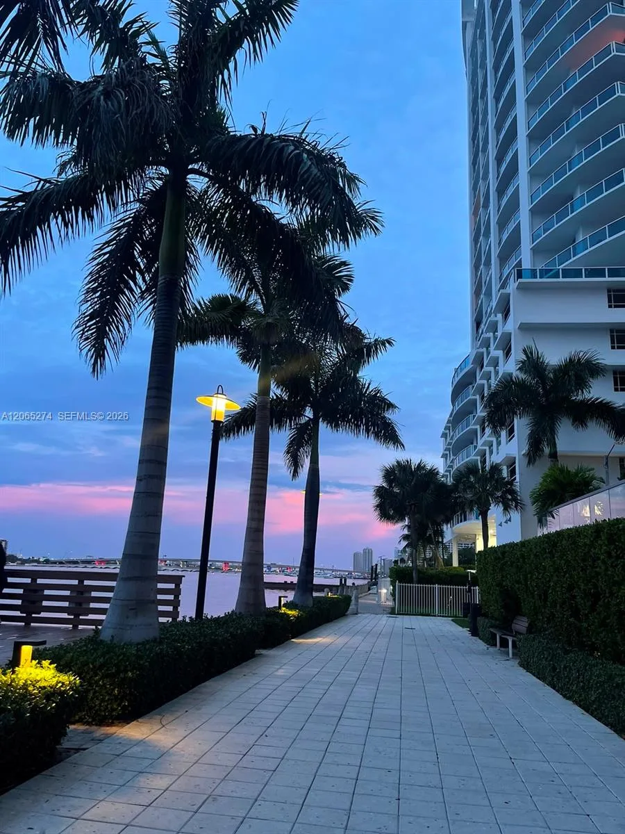 23 Biscayne Bay – photo 12