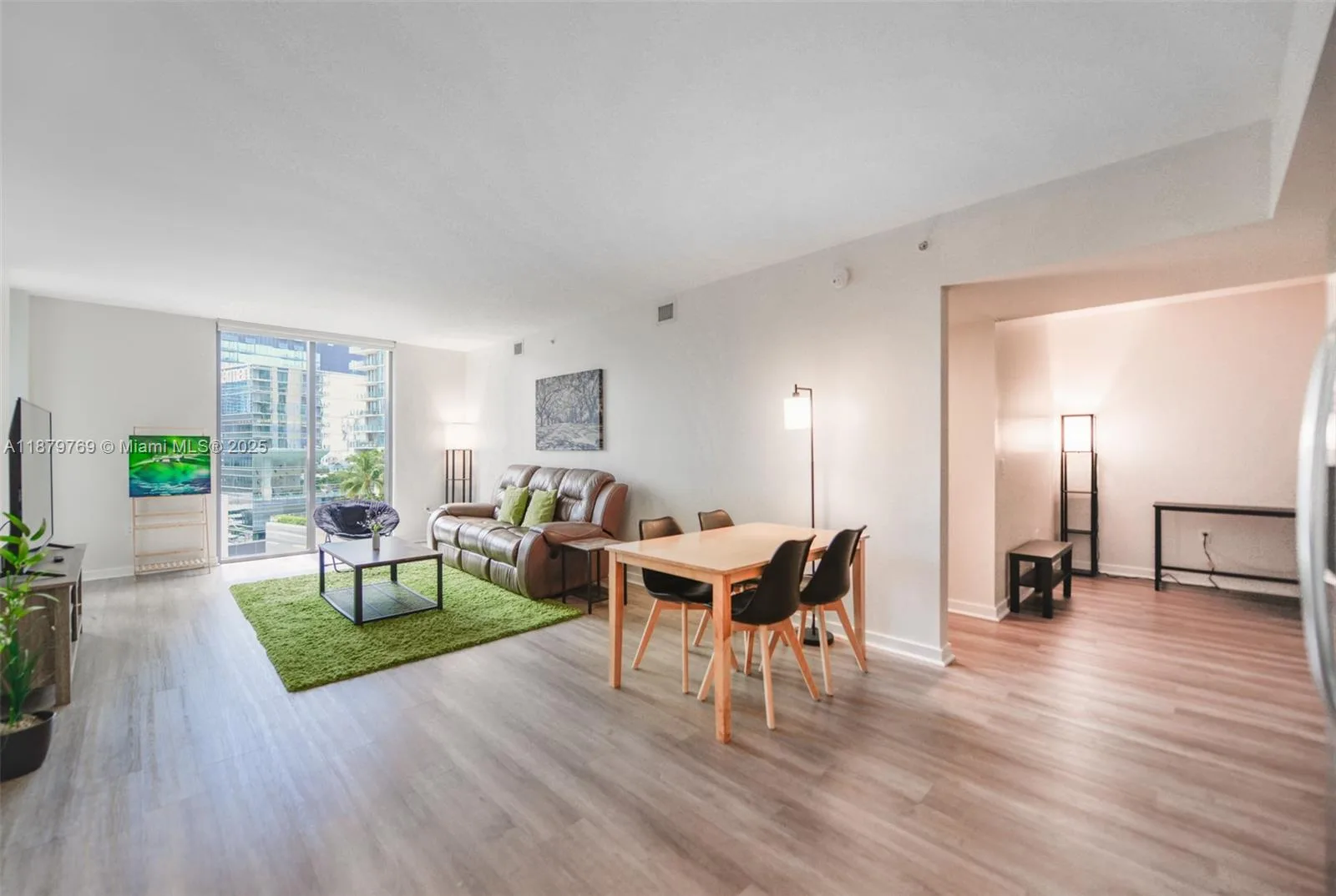 31 SE 6th St # 1807, Miami, FL 33131 photo 2