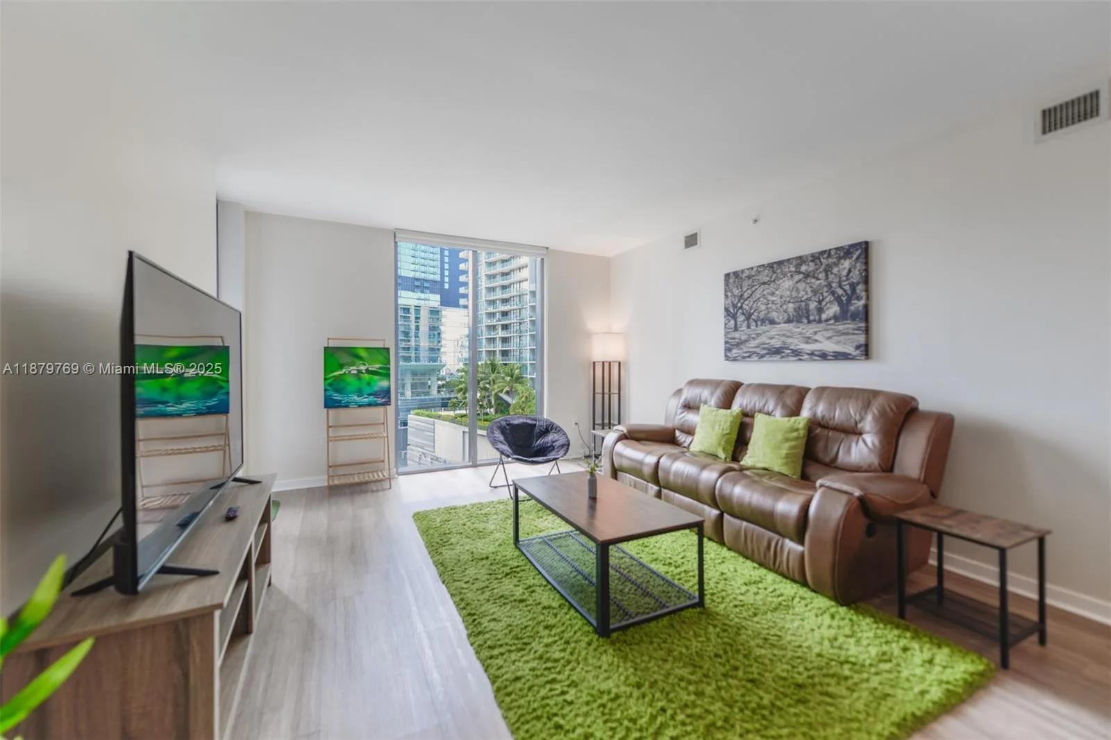 31 SE 6th St # 1807, Miami, FL 33131 photo 4