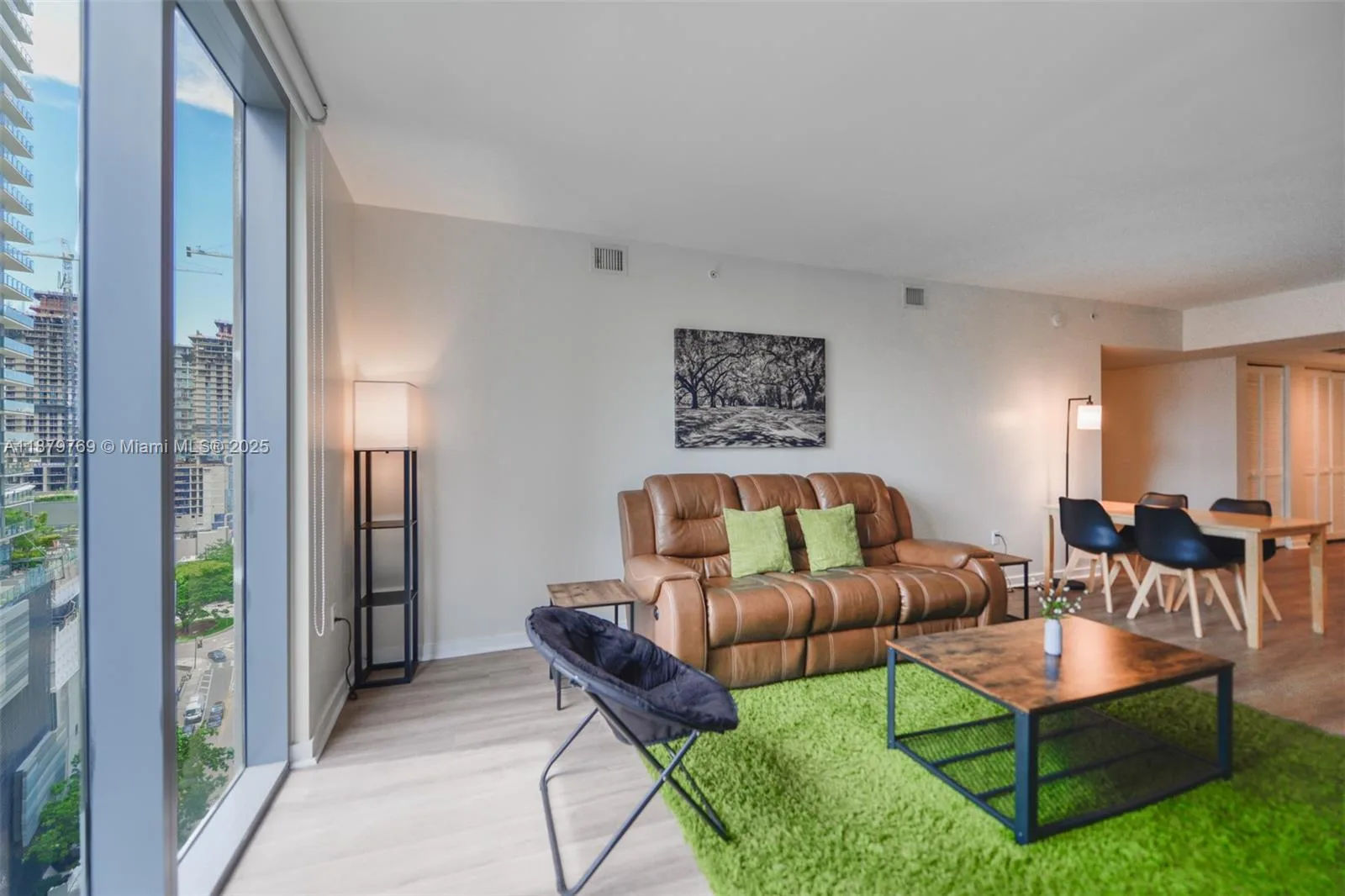 31 SE 6th St # 1807, Miami, FL 33131 photo 5