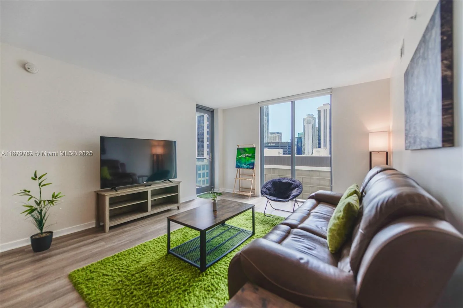 31 SE 6th St # 1807, Miami, FL 33131 photo 8
