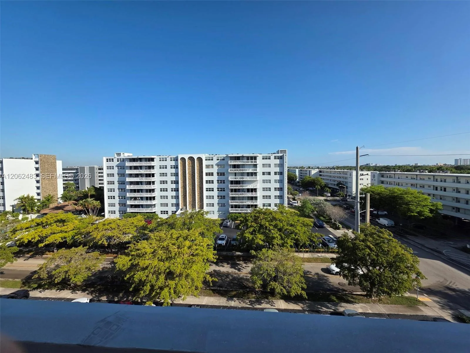 319 NE 14th Ave # 702, Hallandale Beach, FL 33009