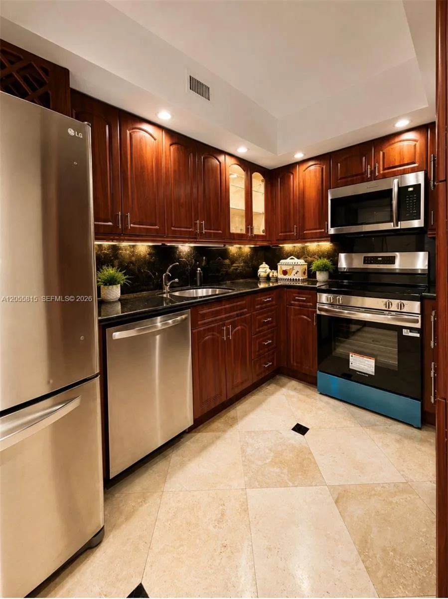 1985 S Ocean Dr # 20A, Hallandale Beach, FL 33009