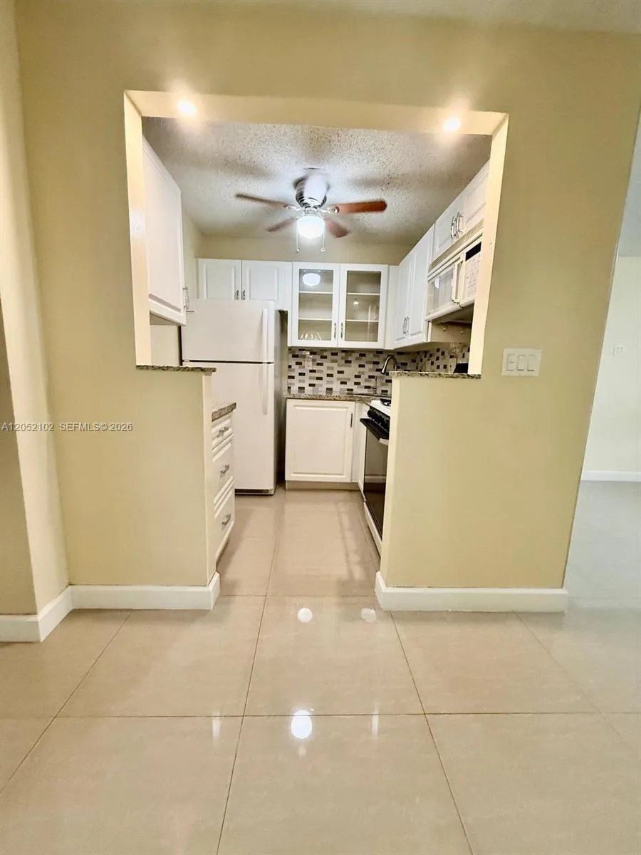 20210 NE 2nd Ave # V4, Miami Gardens, FL 33179 photo 2