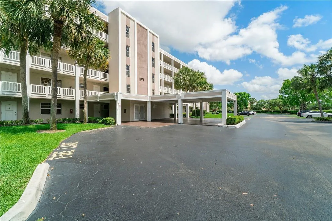 1075 RIVERSIDE Drive # 508, Coral Springs, FL 33071