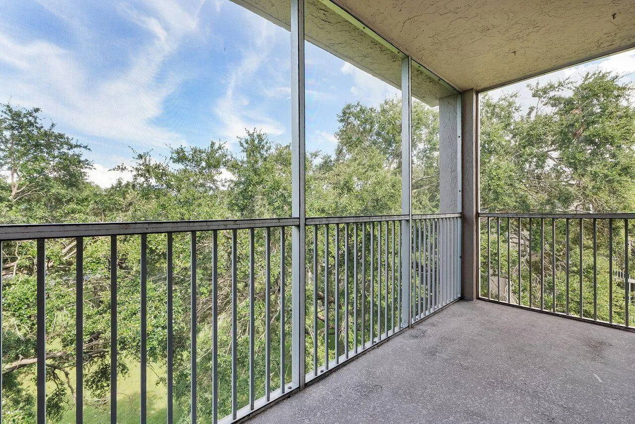 1075 RIVERSIDE Drive # 508, Coral Springs, FL 33071 photo 2