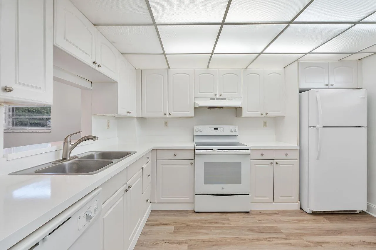 1075 RIVERSIDE Drive # 508, Coral Springs, FL 33071 photo 4