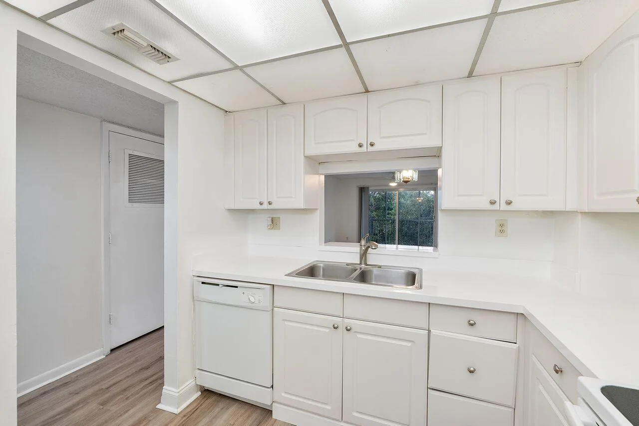 1075 RIVERSIDE Drive # 508, Coral Springs, FL 33071 photo 8