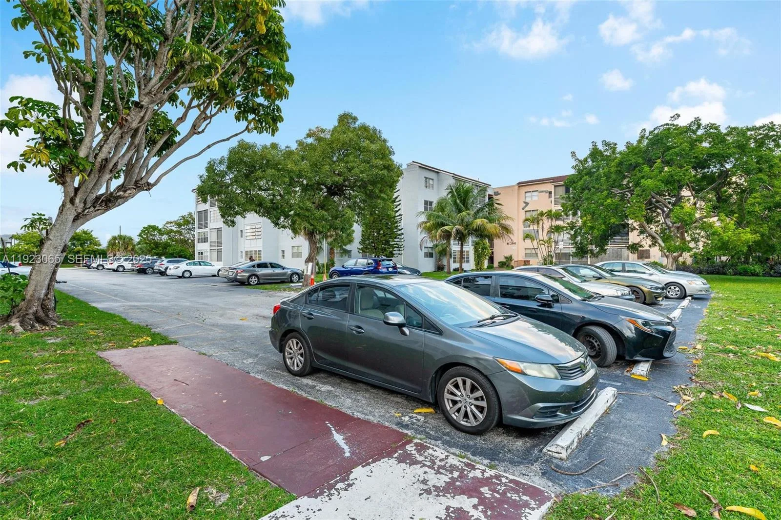 2840 Somerset Dr # 207M, Lauderdale Lakes, FL 33311 photo 8