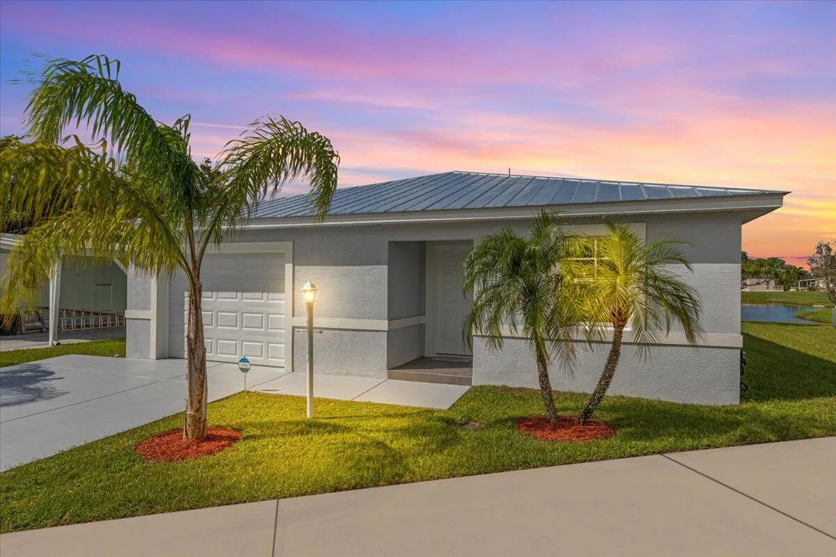 10 Juan Carlos Lane, Port St. Lucie, FL 34952