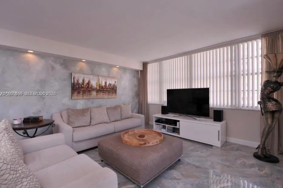 18041 Biscayne Blvd # 1104, Aventura, FL 33160