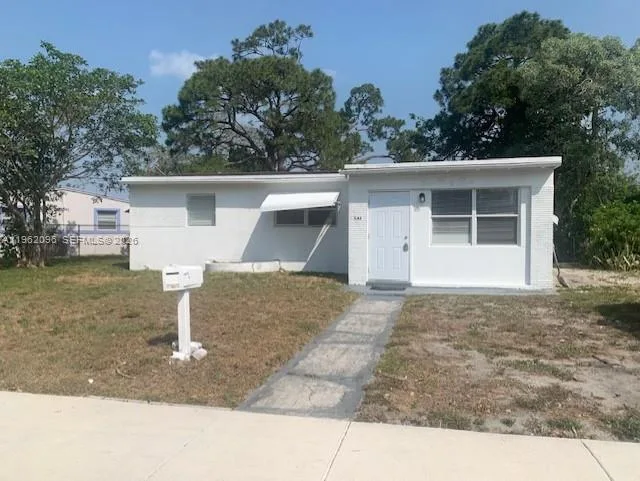 243 SW 21st Way, Fort Lauderdale, FL 33312