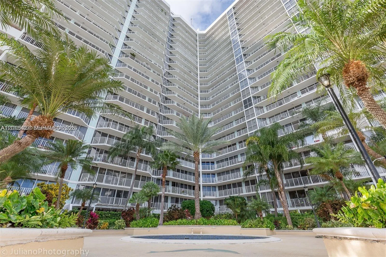 7601 E Treasure Dr # 2210, North Bay Village, FL 33141