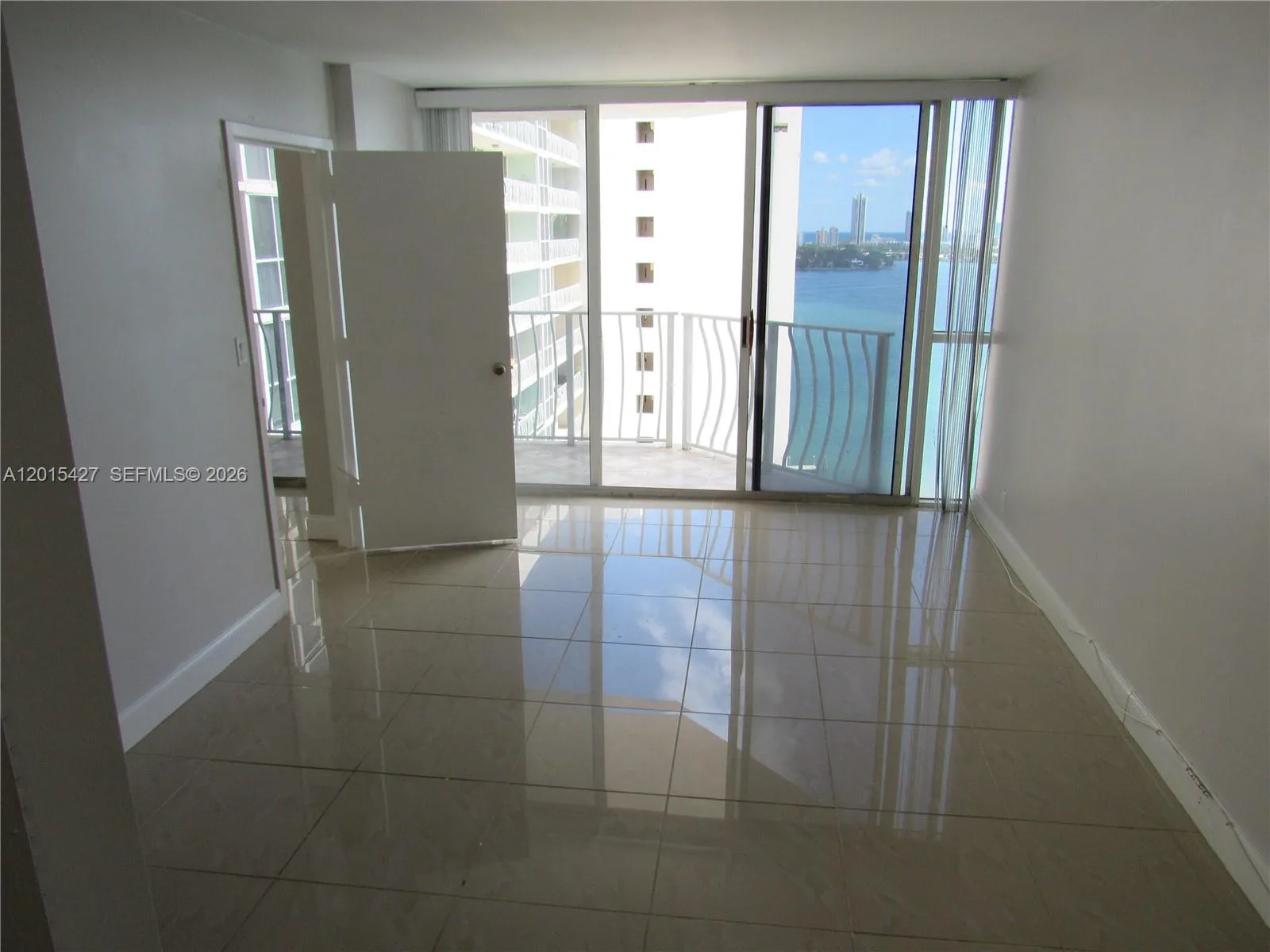 7601 E Treasure Dr # 2210, North Bay Village, FL 33141 photo 3